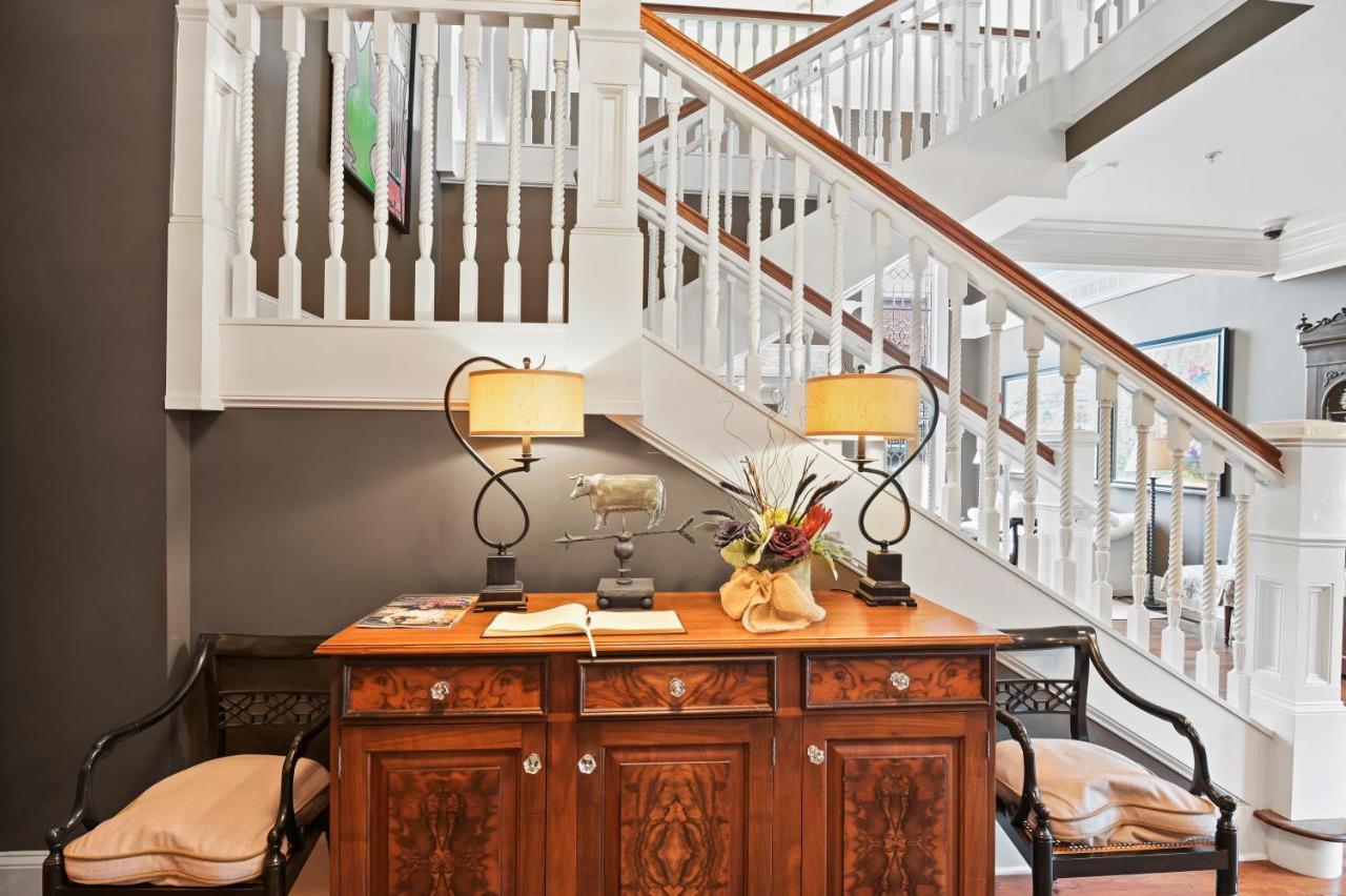 The James Madison Inn ภายนอก รูปภาพ