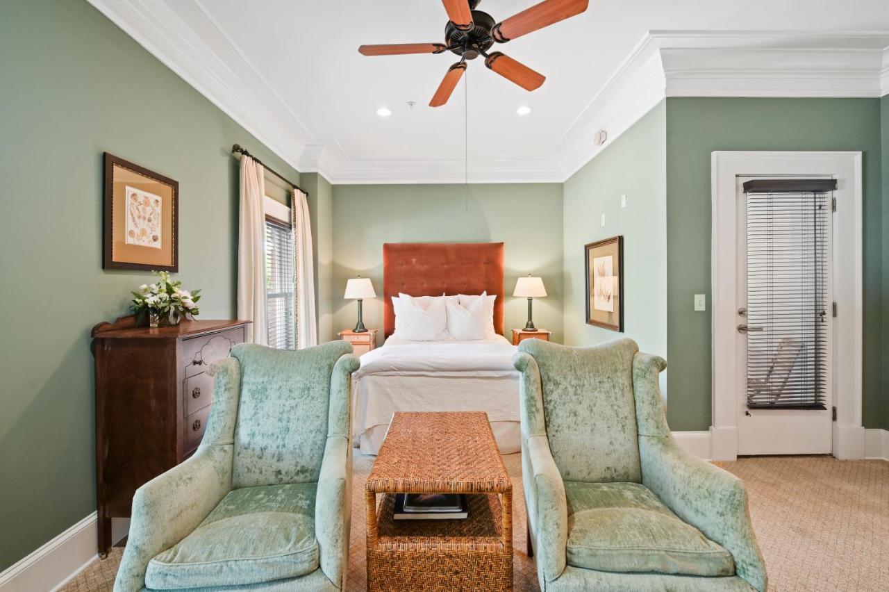 The James Madison Inn ภายนอก รูปภาพ