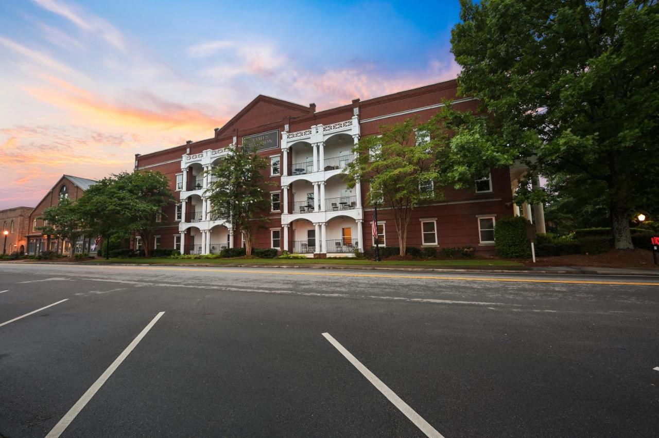 The James Madison Inn ภายนอก รูปภาพ