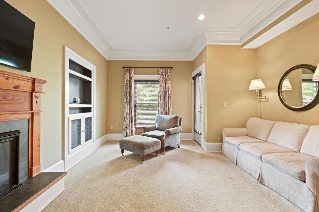 The James Madison Inn ภายนอก รูปภาพ
