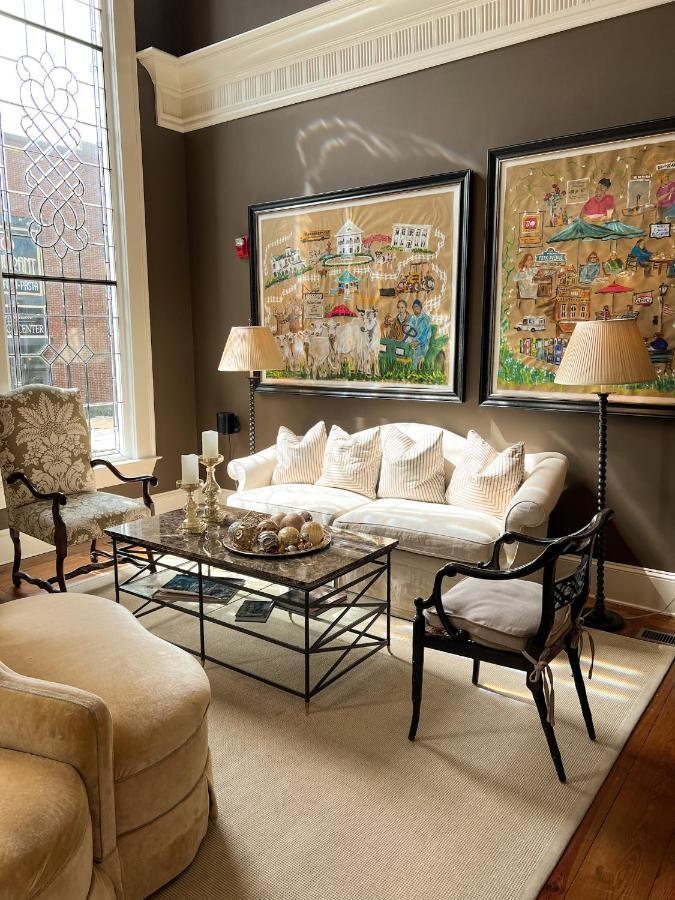 The James Madison Inn ภายนอก รูปภาพ